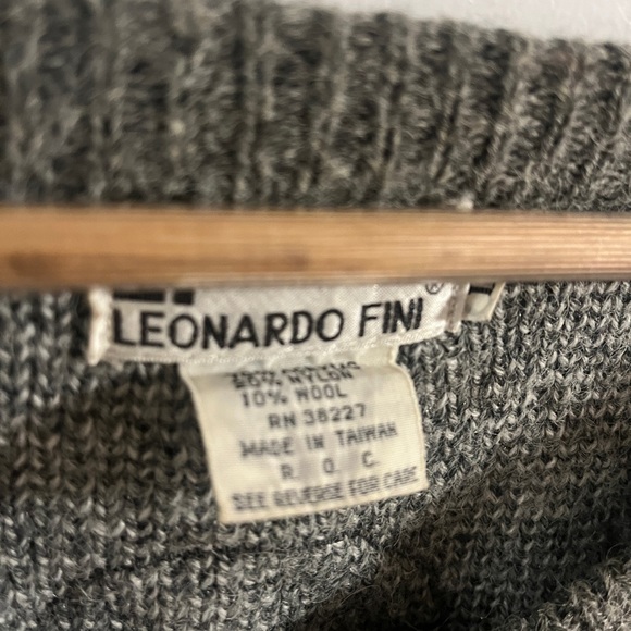 LEONARDO FINI Gray V-neck Sweater Altered W/ Art Patches Large - Picture 4 of 4